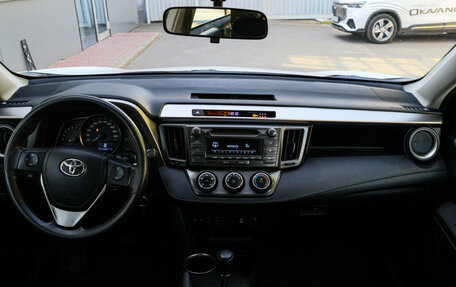 Toyota RAV4, 2014 год, 1 750 000 рублей, 9 фотография