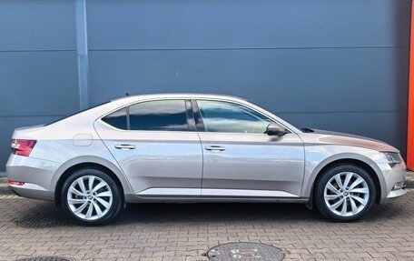 Skoda Superb III рестайлинг, 2016 год, 1 749 000 рублей, 3 фотография