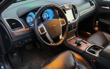 Chrysler 300C II, 2012 год, 1 800 000 рублей, 3 фотография