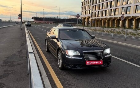 Chrysler 300C II, 2012 год, 1 800 000 рублей, 1 фотография