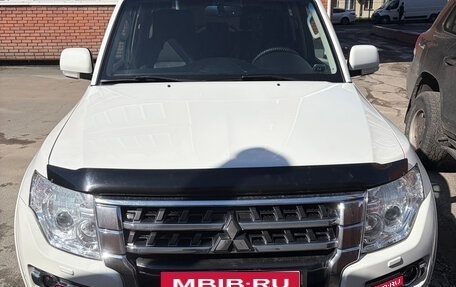Mitsubishi Pajero IV, 2015 год, 2 990 000 рублей, 1 фотография
