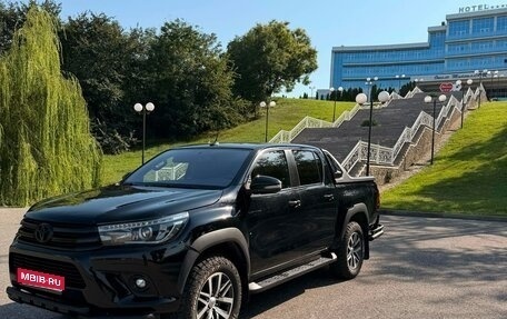 Toyota Hilux VIII, 2017 год, 3 400 000 рублей, 1 фотография