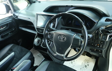 Toyota Esquire I, 2019 год, 2 599 000 рублей, 11 фотография