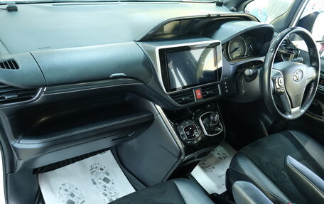 Toyota Esquire I, 2019 год, 2 599 000 рублей, 18 фотография