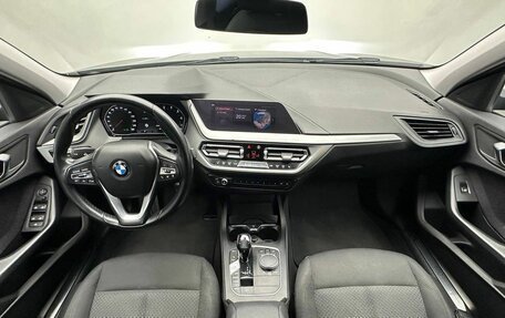 BMW 1 серия, 2019 год, 2 278 000 рублей, 14 фотография