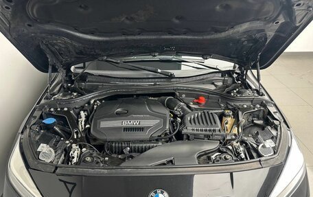 BMW 1 серия, 2019 год, 2 278 000 рублей, 21 фотография