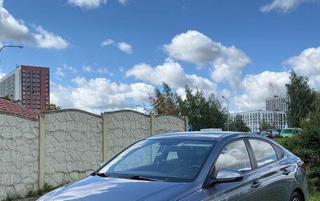 Hyundai Solaris II рестайлинг, 2017 год, 1 300 000 рублей, 2 фотография