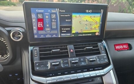 Toyota Land Cruiser, 2024 год, 10 900 000 рублей, 19 фотография