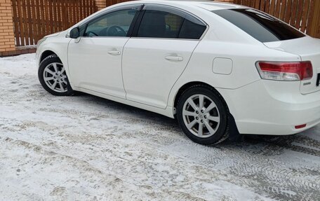 Toyota Avensis III рестайлинг, 2011 год, 1 000 000 рублей, 6 фотография