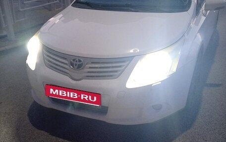 Toyota Avensis III рестайлинг, 2011 год, 1 000 000 рублей, 10 фотография