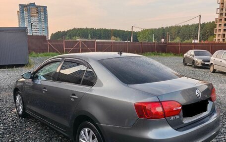 Volkswagen Jetta VI, 2011 год, 689 000 рублей, 5 фотография