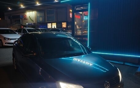 Volkswagen Jetta VI, 2011 год, 689 000 рублей, 2 фотография