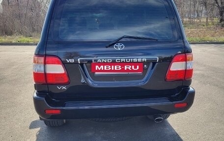 Toyota Land Cruiser 100 рестайлинг 2, 2007 год, 1 990 000 рублей, 6 фотография