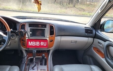 Toyota Land Cruiser 100 рестайлинг 2, 2007 год, 1 990 000 рублей, 14 фотография