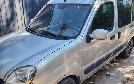 Renault Kangoo II рестайлинг, 2008 год, 375 000 рублей, 2 фотография