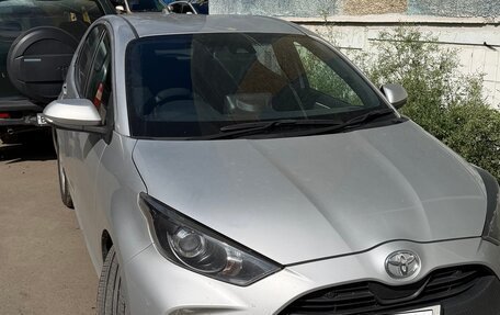 Toyota Yaris, 2020 год, 1 250 000 рублей, 5 фотография