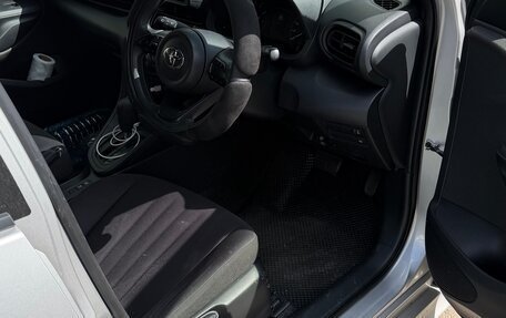 Toyota Yaris, 2020 год, 1 250 000 рублей, 9 фотография