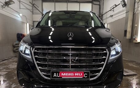 Mercedes-Benz V-Класс, 2026 год, 17 000 000 рублей, 2 фотография