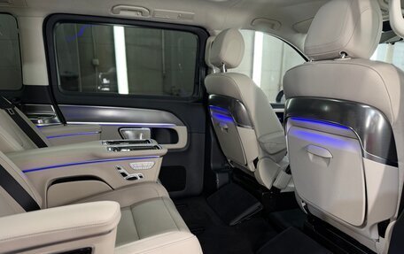 Mercedes-Benz V-Класс, 2026 год, 17 000 000 рублей, 34 фотография