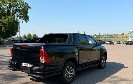 Toyota Hilux VIII, 2017 год, 3 400 000 рублей, 2 фотография