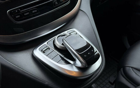 Mercedes-Benz V-Класс, 2017 год, 4 600 000 рублей, 15 фотография