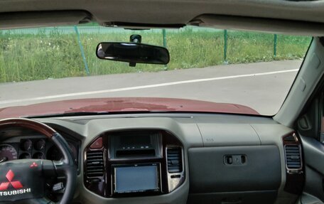Mitsubishi Pajero III рестайлинг, 2002 год, 670 000 рублей, 8 фотография