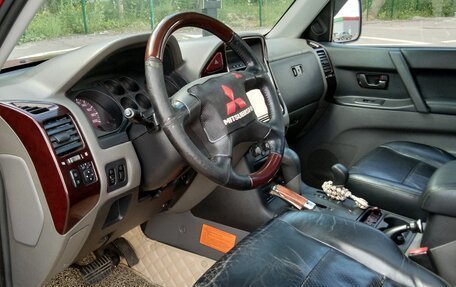 Mitsubishi Pajero III рестайлинг, 2002 год, 670 000 рублей, 9 фотография