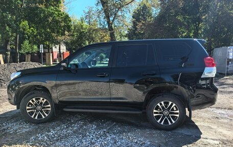 Toyota Land Cruiser Prado 150 рестайлинг 2, 2012 год, 2 700 000 рублей, 2 фотография