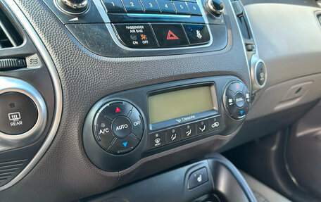 Hyundai ix35 I рестайлинг, 2013 год, 980 000 рублей, 15 фотография