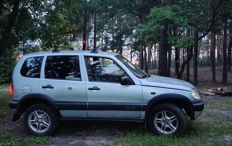 Chevrolet Niva I рестайлинг, 2005 год, 327 000 рублей, 3 фотография
