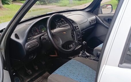 Chevrolet Niva I рестайлинг, 2005 год, 327 000 рублей, 8 фотография