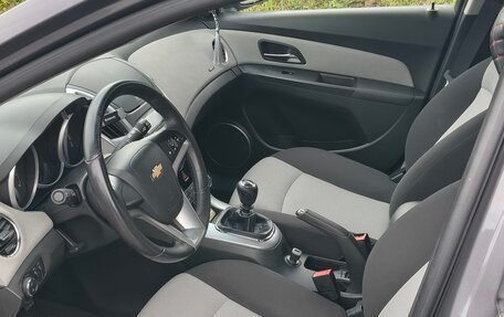 Chevrolet Cruze II, 2013 год, 990 000 рублей, 6 фотография