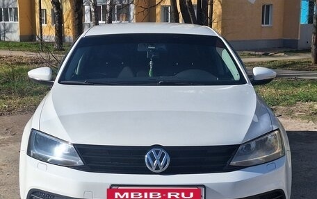 Volkswagen Jetta VI, 2015 год, 975 000 рублей, 2 фотография