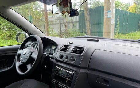 Skoda Fabia II, 2011 год, 350 000 рублей, 7 фотография