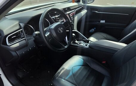 Toyota Camry, 2019 год, 2 499 999 рублей, 10 фотография