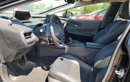 Toyota Prius IV XW50, 2023 год, 2 670 000 рублей, 7 фотография