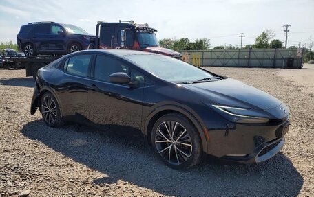 Toyota Prius IV XW50, 2023 год, 2 670 000 рублей, 4 фотография