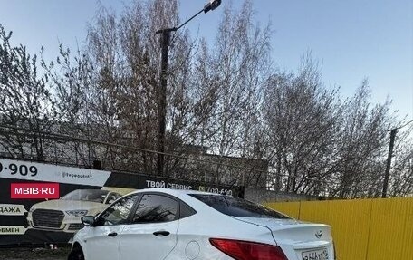 Hyundai Solaris II рестайлинг, 2015 год, 590 000 рублей, 4 фотография