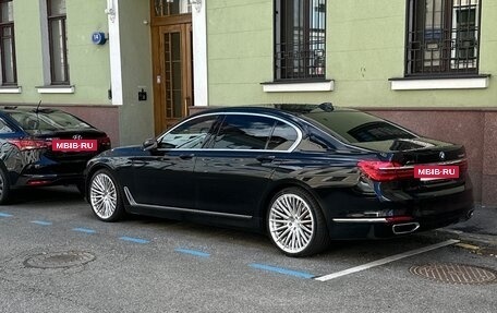 BMW 7 серия, 2015 год, 3 150 000 рублей, 8 фотография