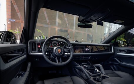 Porsche Cayenne III, 2024 год, 14 800 000 рублей, 8 фотография