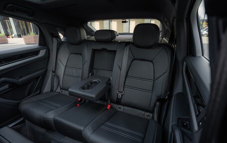 Porsche Cayenne III, 2024 год, 14 800 000 рублей, 10 фотография