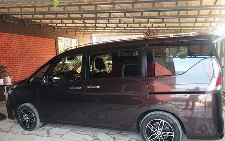 Nissan Serena IV, 2018 год, 2 000 000 рублей, 4 фотография