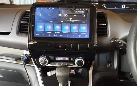 Nissan Serena IV, 2018 год, 2 000 000 рублей, 11 фотография