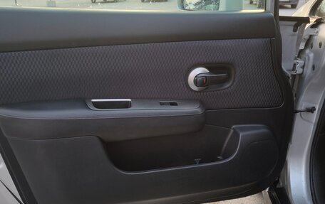 Nissan Tiida, 2009 год, 850 000 рублей, 30 фотография