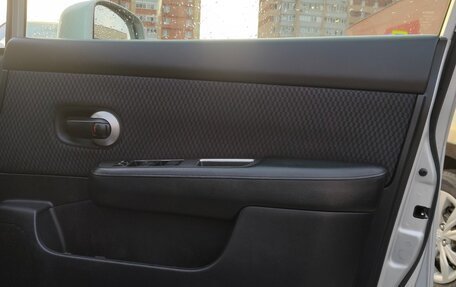 Nissan Tiida, 2009 год, 850 000 рублей, 27 фотография