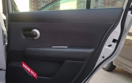 Nissan Tiida, 2009 год, 850 000 рублей, 28 фотография
