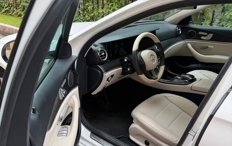 Mercedes-Benz E-Класс, 2017 год, 3 250 000 рублей, 4 фотография