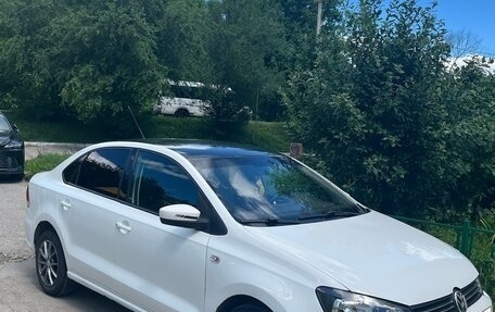 Volkswagen Polo VI (EU Market), 2012 год, 595 000 рублей, 2 фотография