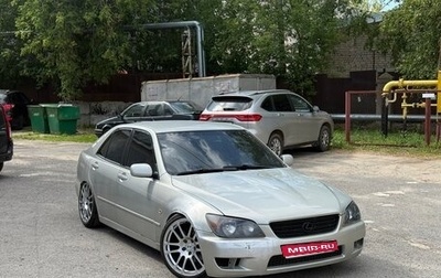Lexus IS II рестайлинг 2, 1999 год, 599 999 рублей, 1 фотография