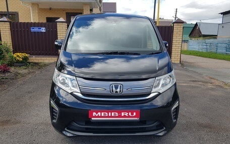 Honda Stepwgn IV, 2019 год, 1 950 000 рублей, 6 фотография